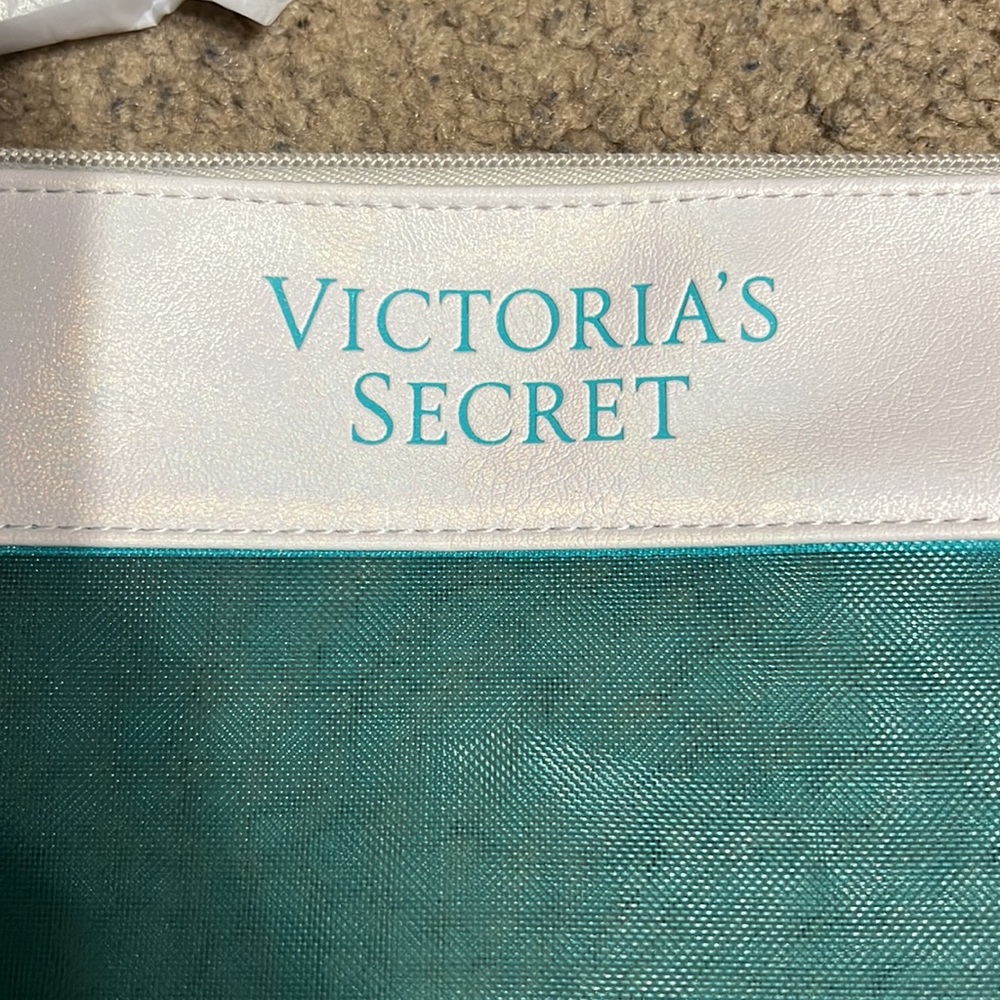 Cosmetic bag - Picture 2 of 4